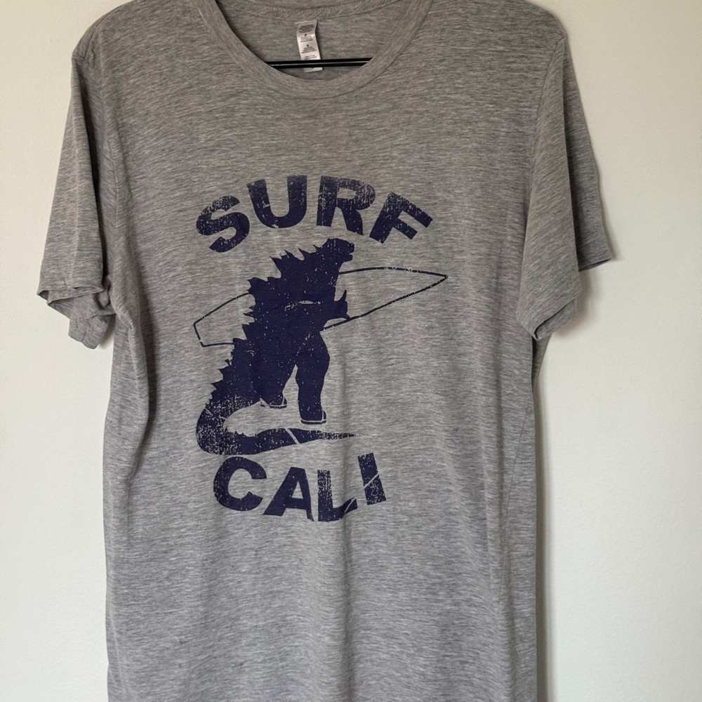 Gray Surf Cali Graphic T-Shirt
